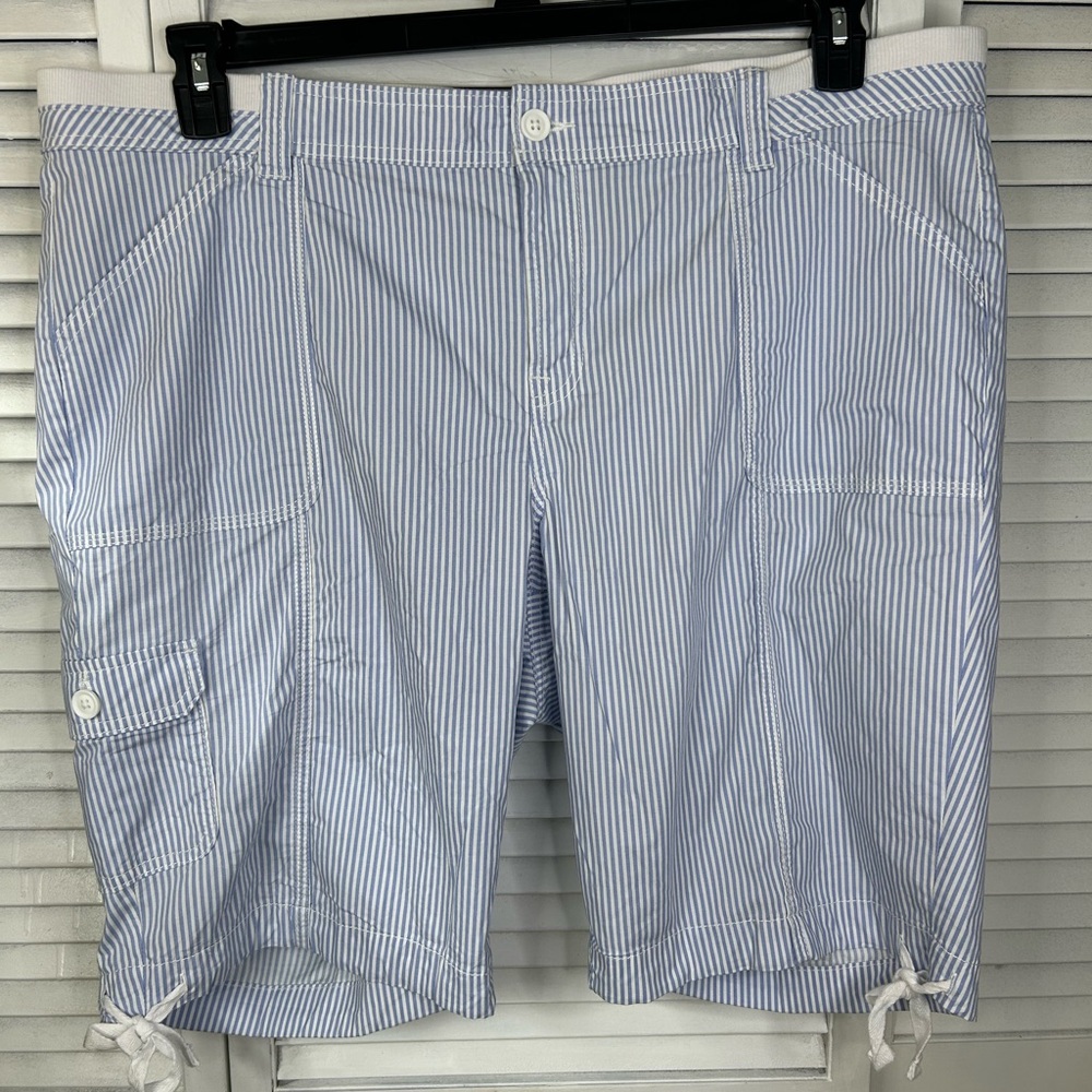 St John’s Bay Light Blue & White Striped Cargo Shorts Size 18W